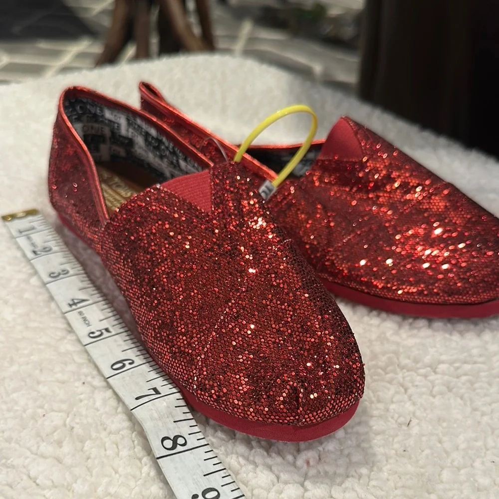 Toms Kids Shoes in Sparkling Red